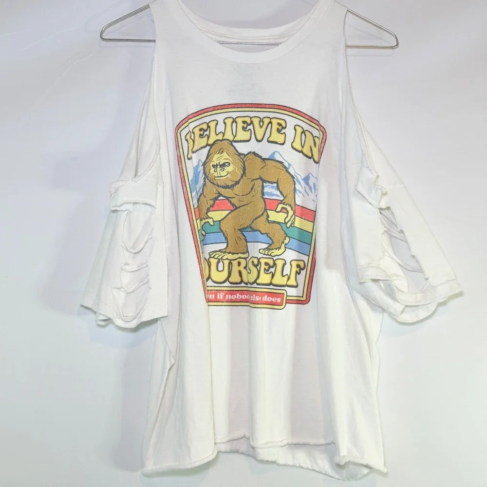 D&M Women's White XL Cold Shoulder Distressed Bigfoot Graphic Cotton‎ Top